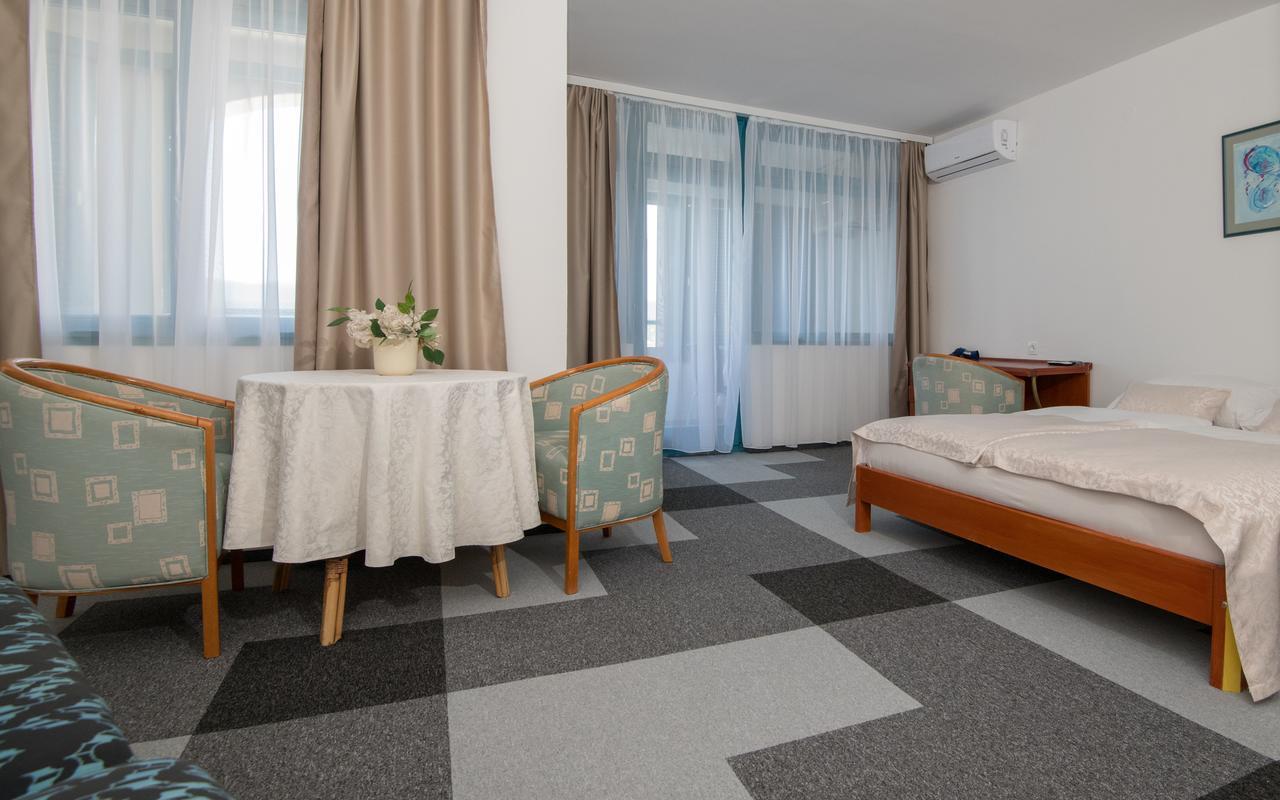 Hotel Stella 内乌姆 外观 照片